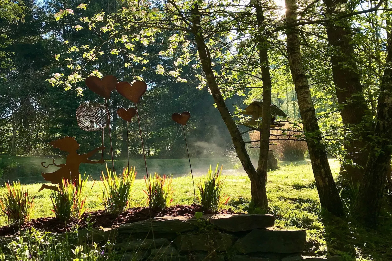 La Linotte - Gardens in summer