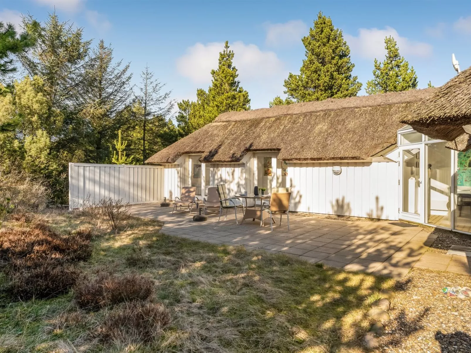 "Udder" - 1.3km from the sea - Outside