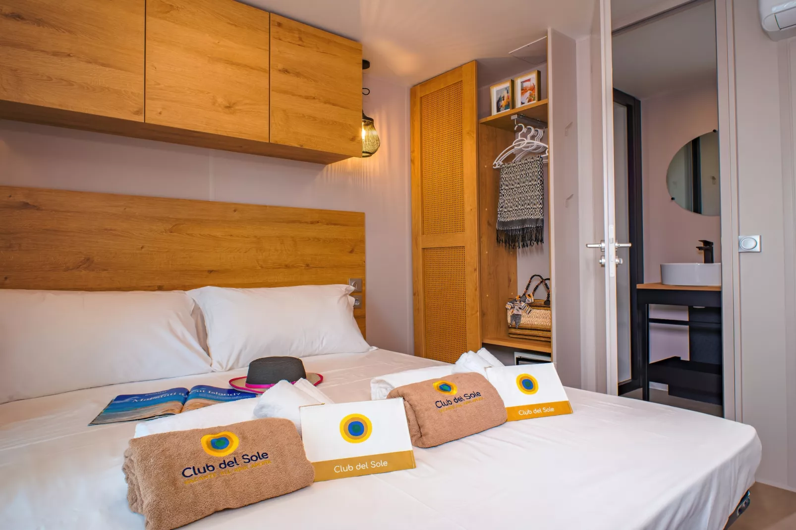 MILANO MARITTIMA BOUTIQUE RESORT - LODGE DELUXE DOG - Bedroom