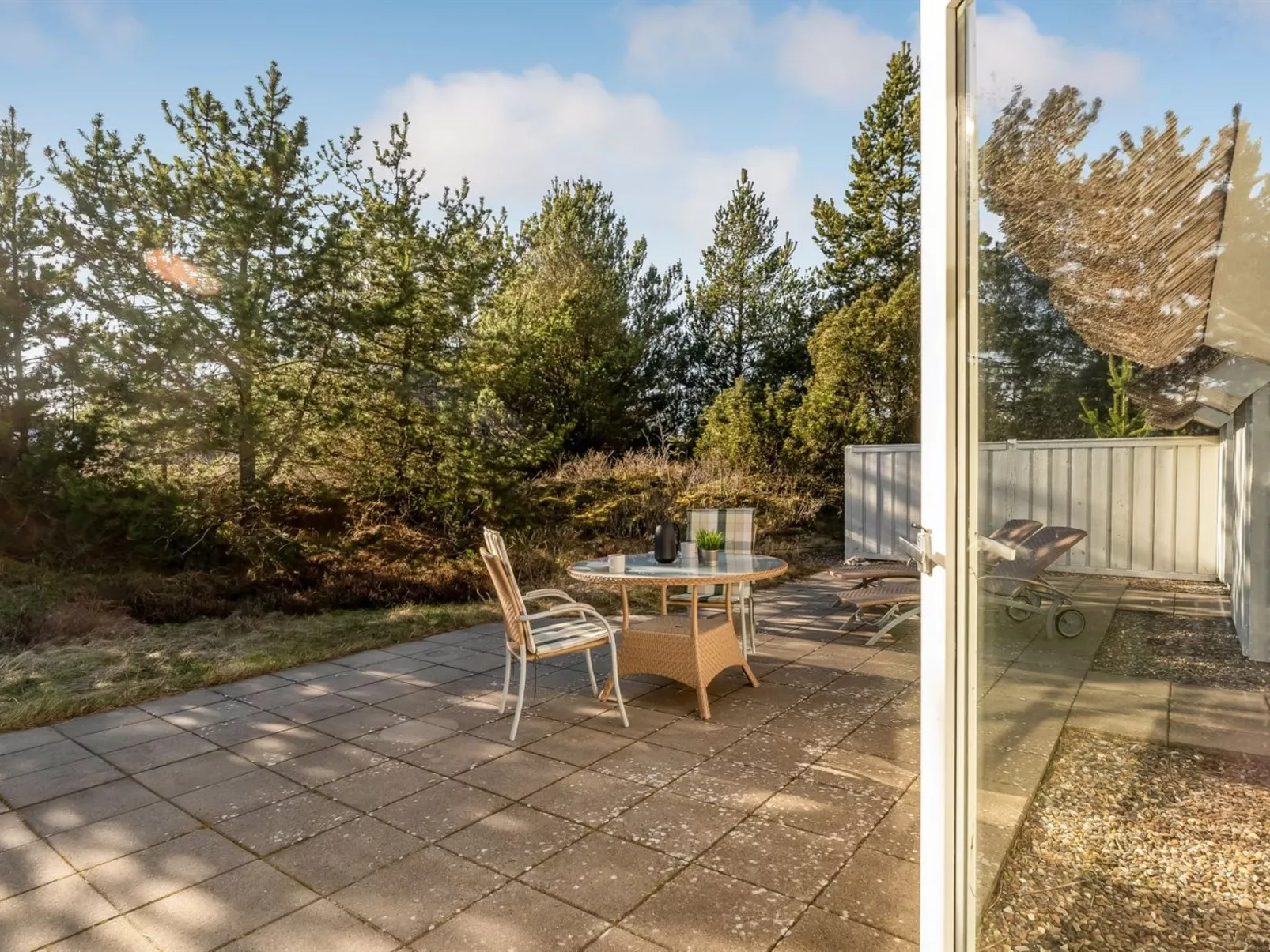 "Udder" - 1.3km from the sea - Outside