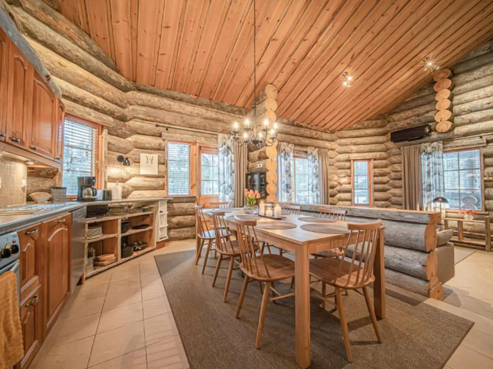 Riekkopolku - Dedans