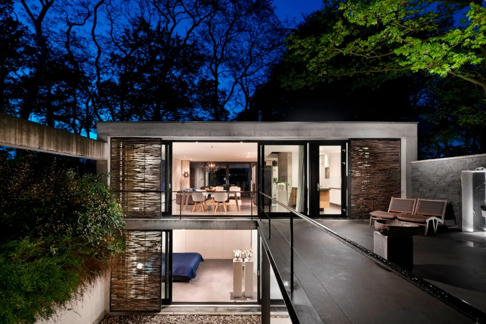 Betonnen Boshuis - Außenbereich Sommer