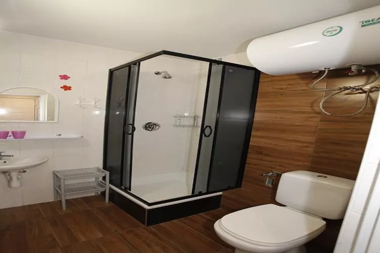 Apartament T1 parter - Bathroom