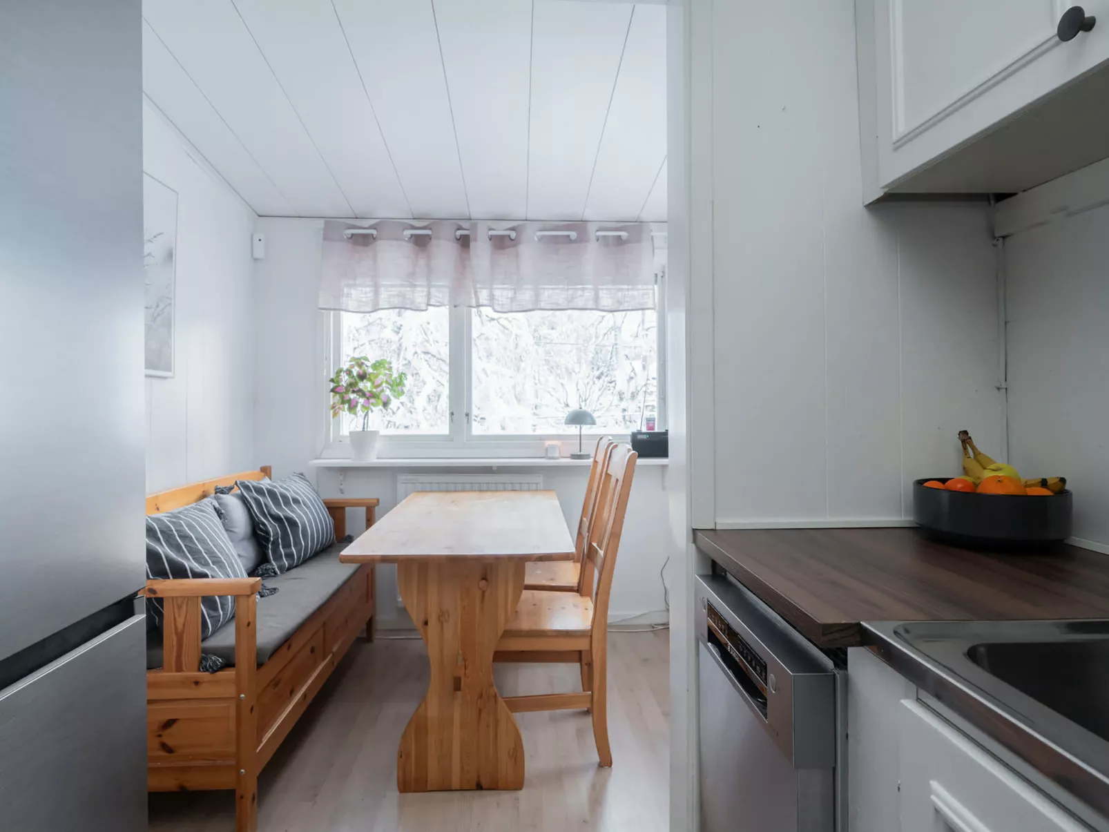 Paradislyckan - Drinnen