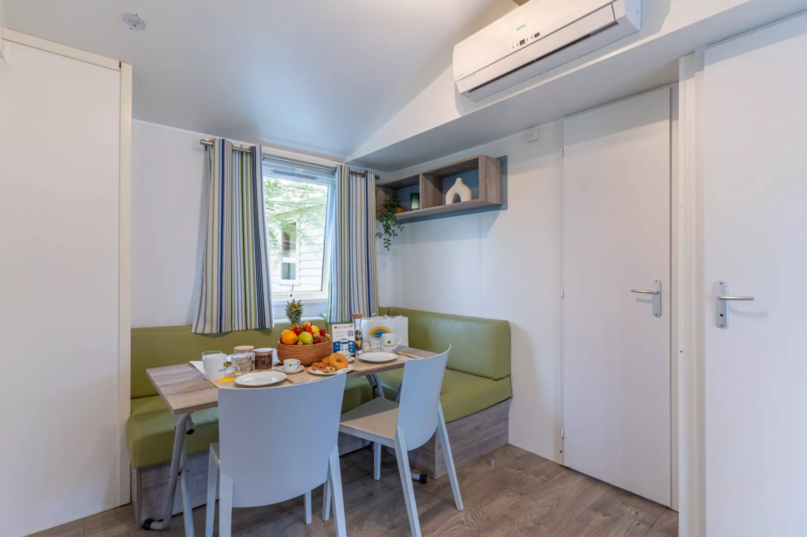 VIGNA SUL MAR FAMILY COLLECTION - LODGE SUPERIOR - Living room