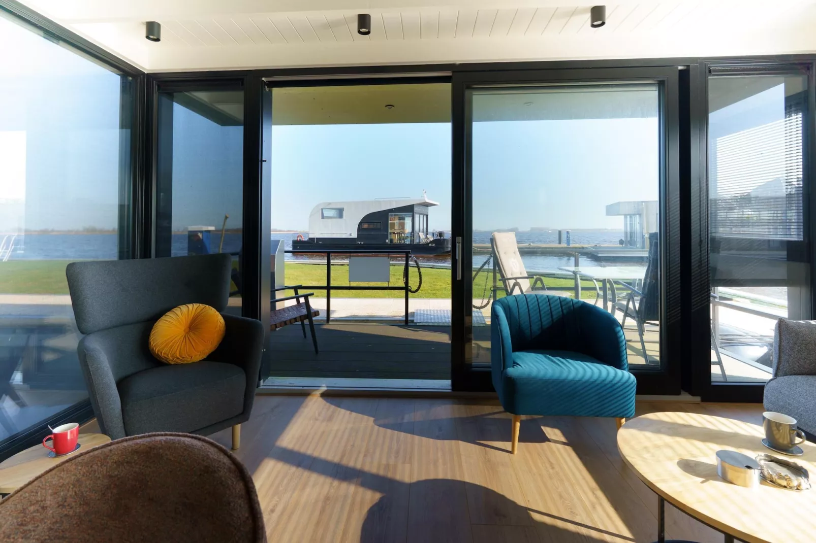 Houseboat Meerzicht - Living room