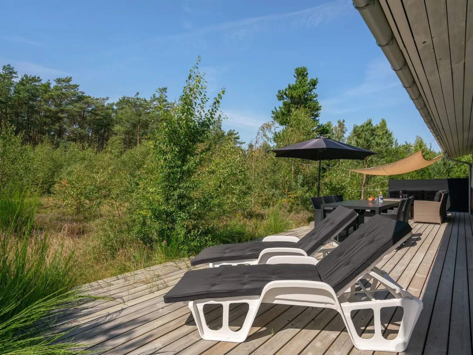 "Adelisa" - 600m from the sea - Outside