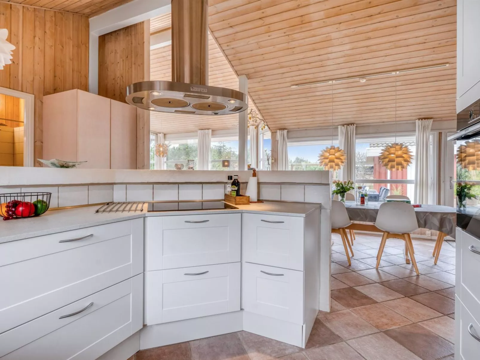 "Gunborg" - 2.5km from the sea - Drinnen