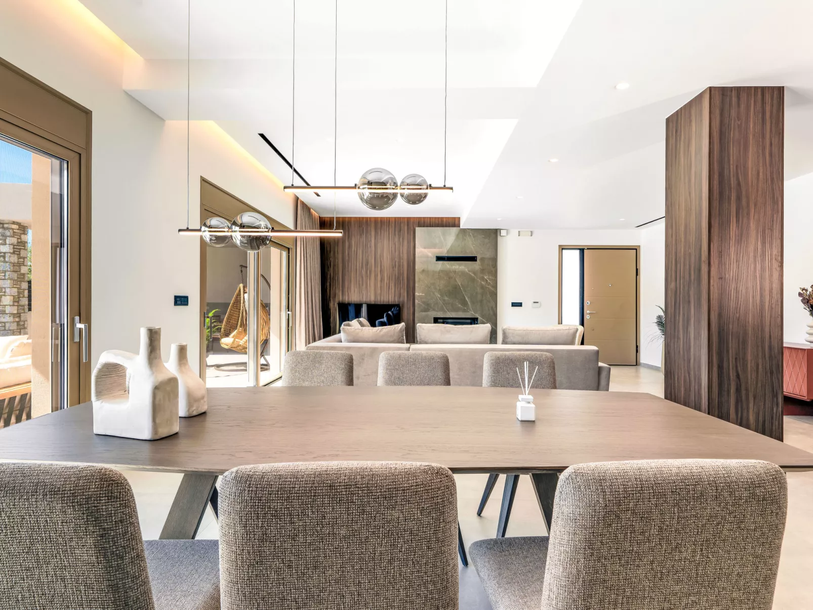 Ruby Paradise - Drinnen