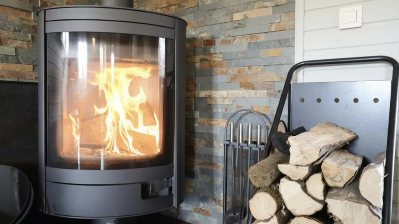 Myrabelle - Living room