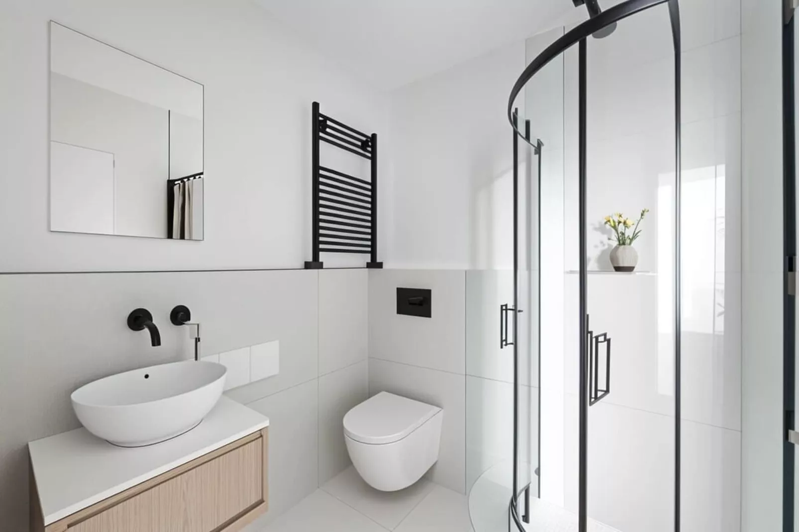 Luxury New Build 2-Bed 2-Bath  Wimbledon - Bathroom