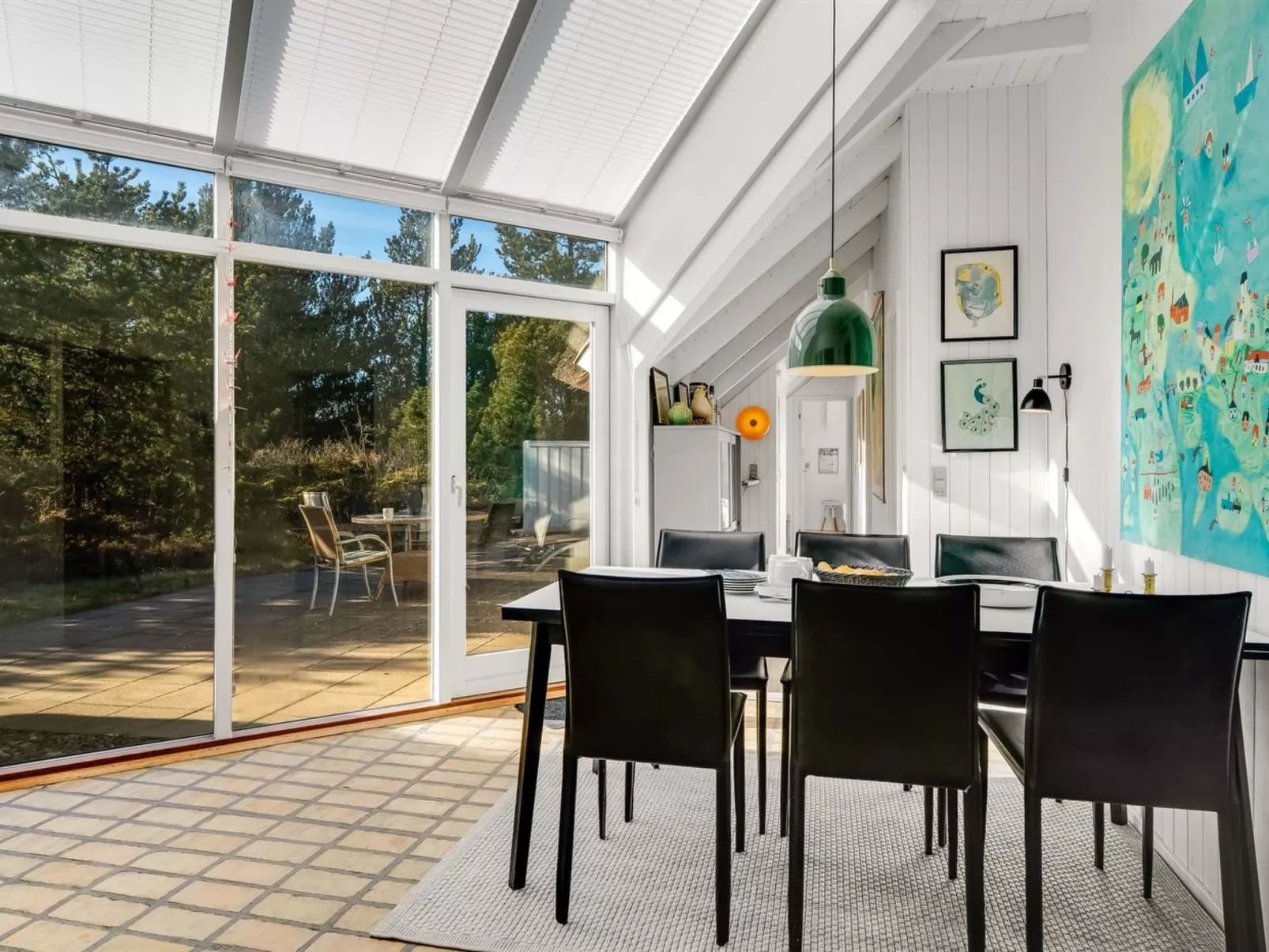 "Udder" - 1.3km from the sea - Inside