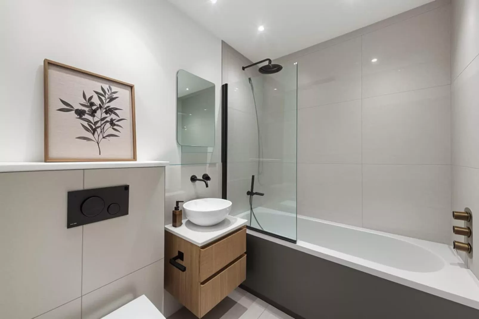Luxury New Build 2-Bed 2-Bath  Wimbledon - Bathroom