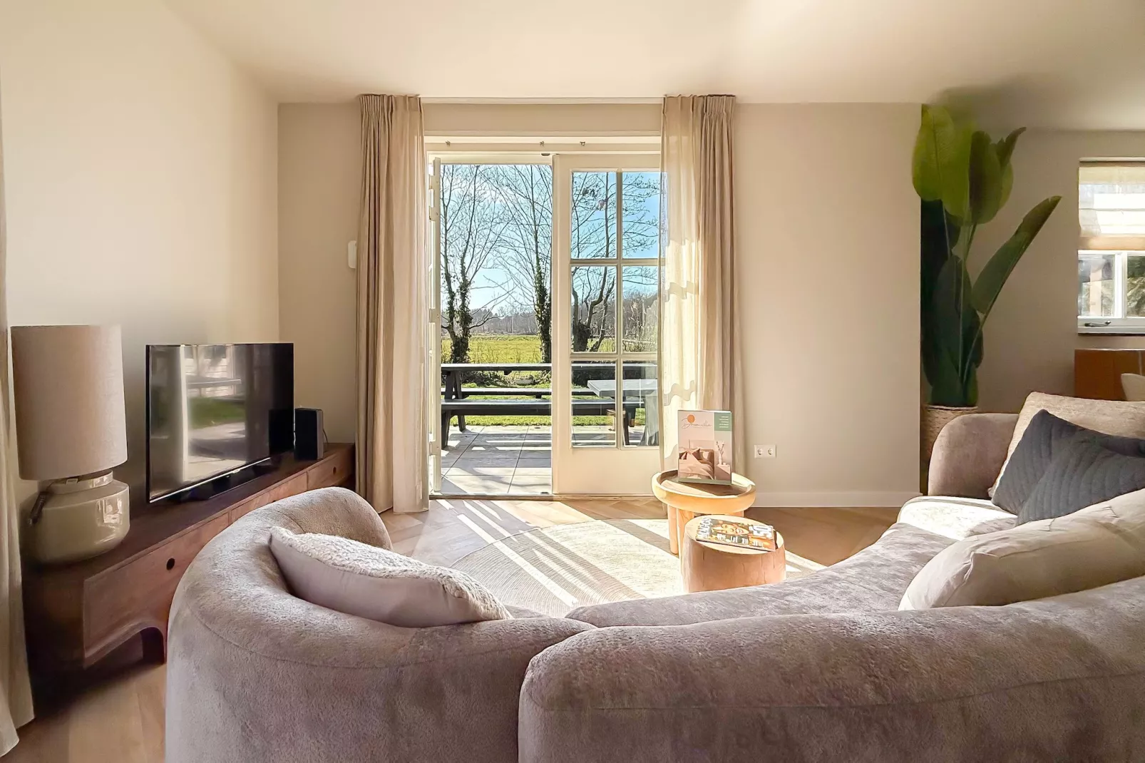 Zon aan den Hoef - Living room