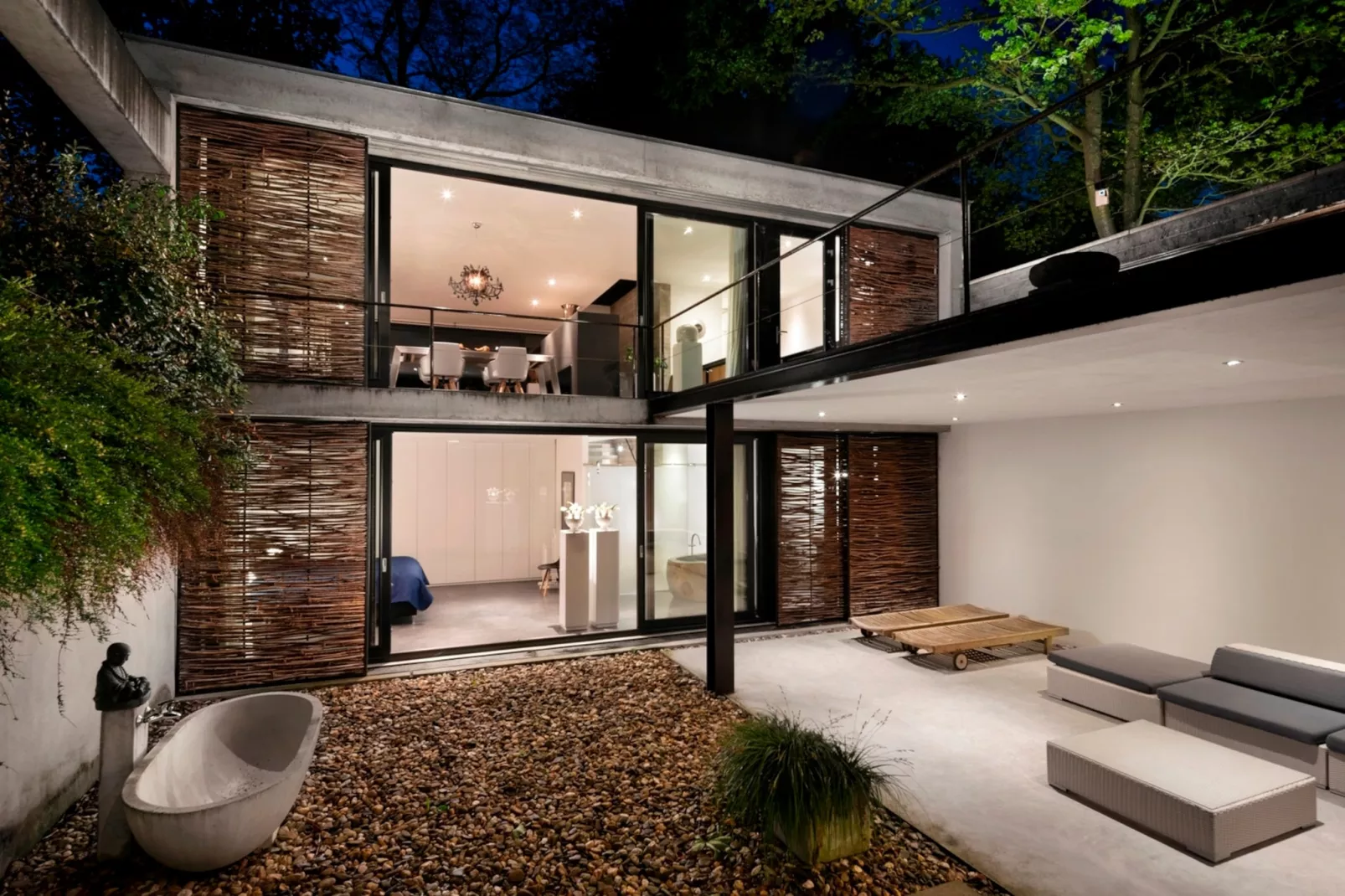 Betonnen Boshuis - Außenbereich Sommer