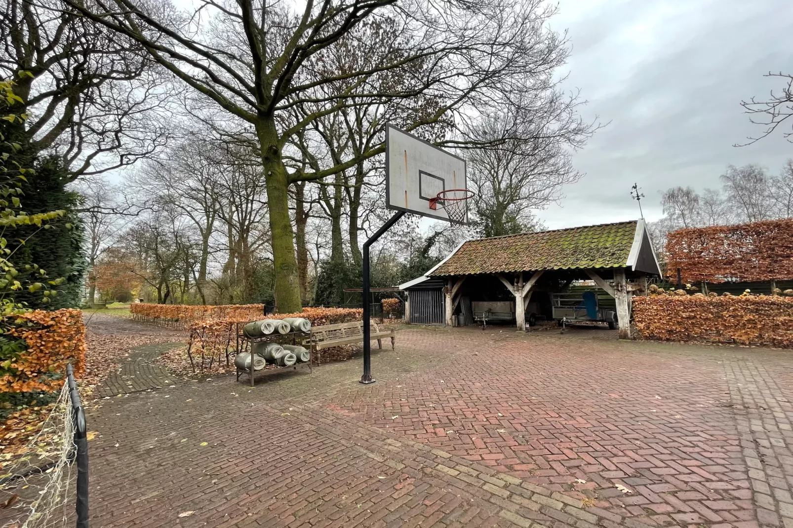 De Binnenhof - Exterior in summer