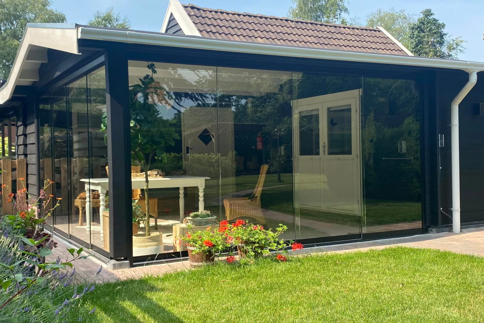 De Groninger Zeeuw - Außenbereich Sommer