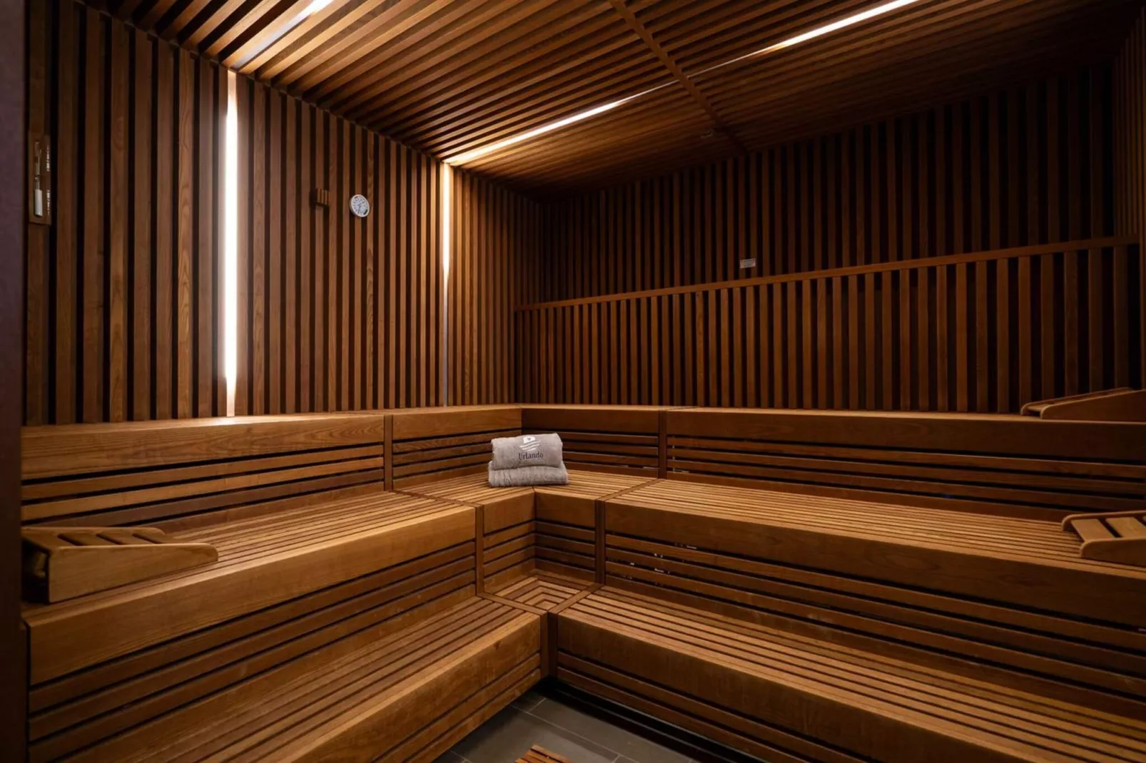 Holiday home rental with balcony - Sauna