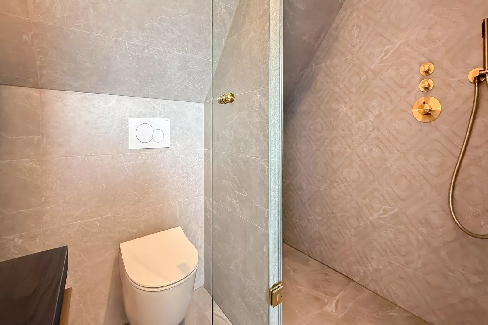 La Chatelaine 2 - Badezimmer