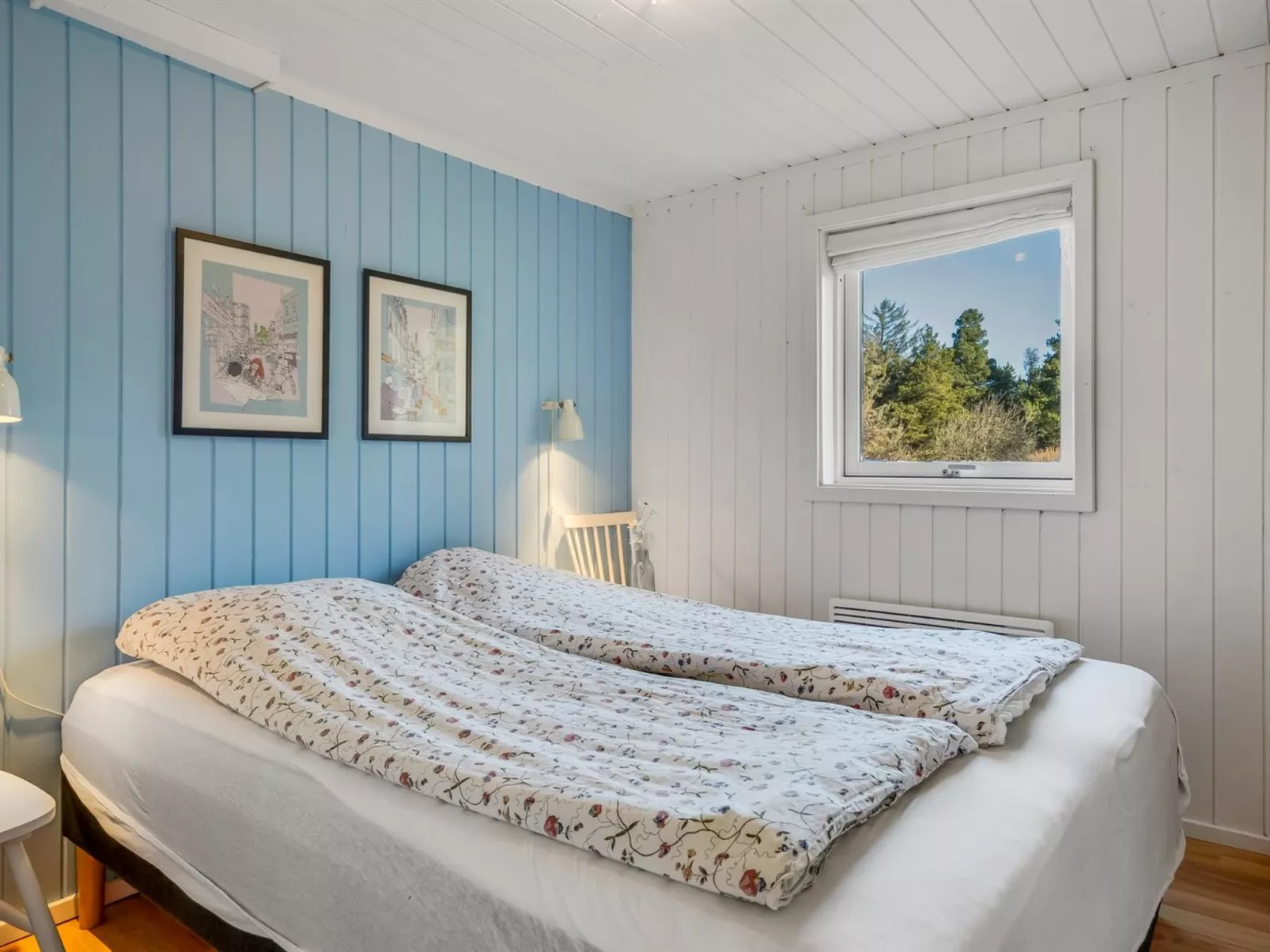 "Bylgja" - 1.7km from the sea - Inside