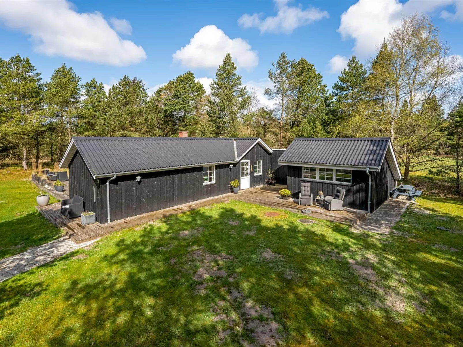 "Ufred" - 1.3km to the fjord - Outside