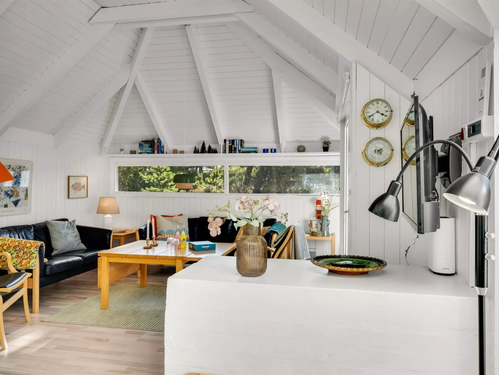 "Udder" - 1.3km from the sea - Inside