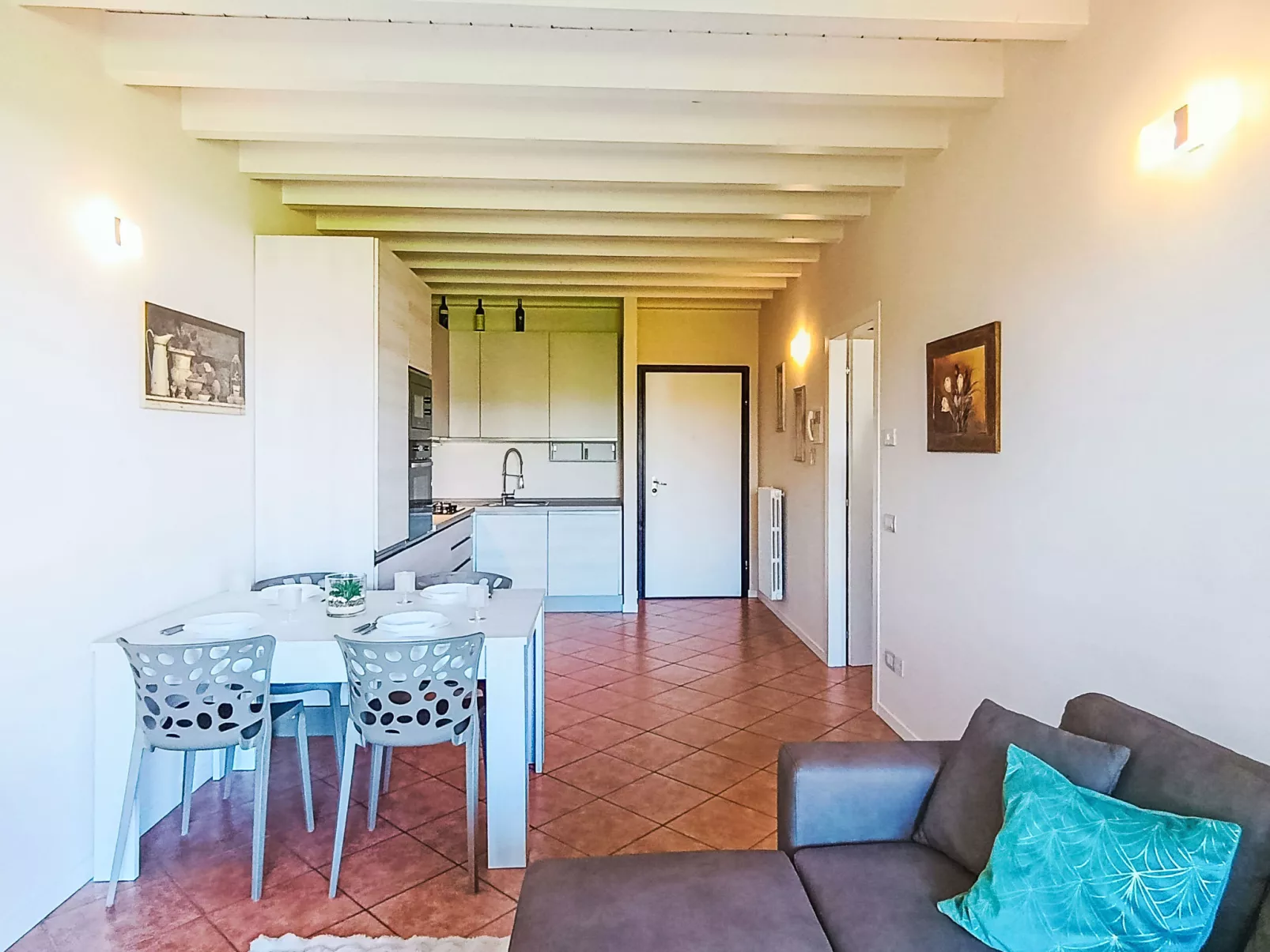 Parma House - Inside