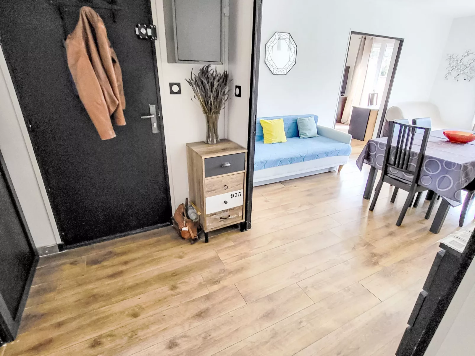 Marius Bondil - Dedans