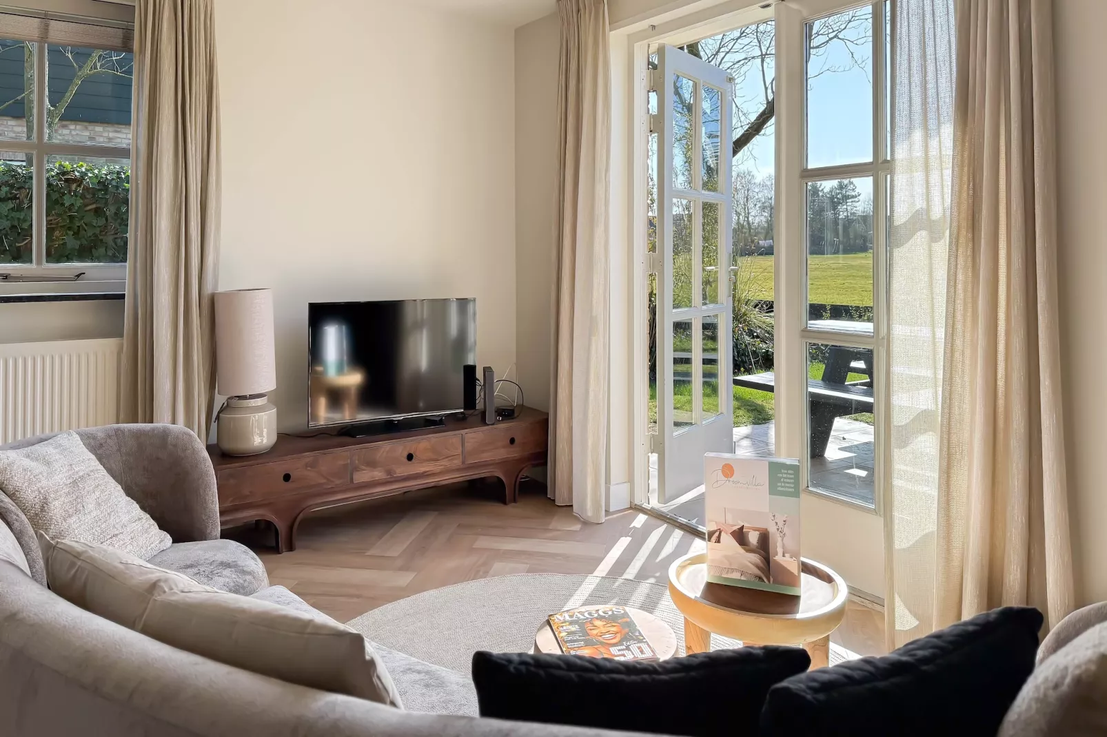 Zon aan den Hoef - Living room