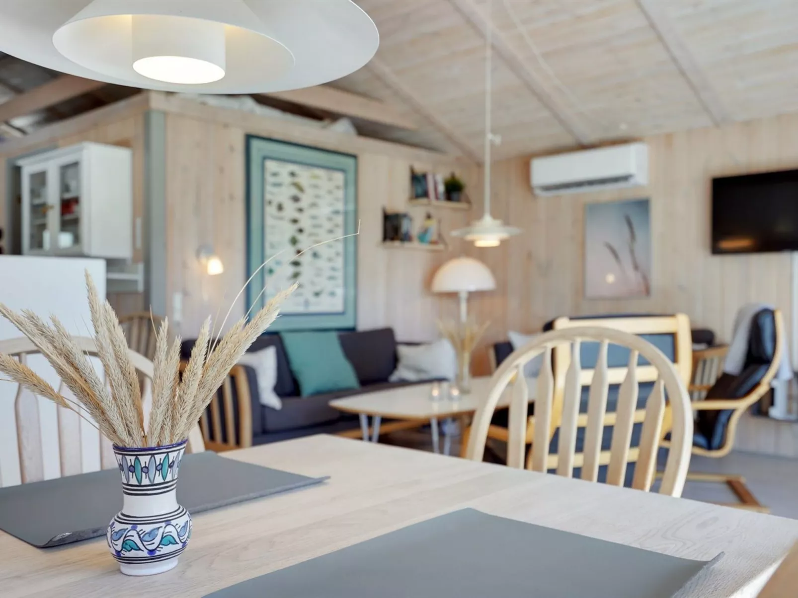 "Akka" - 2km from the sea - Drinnen