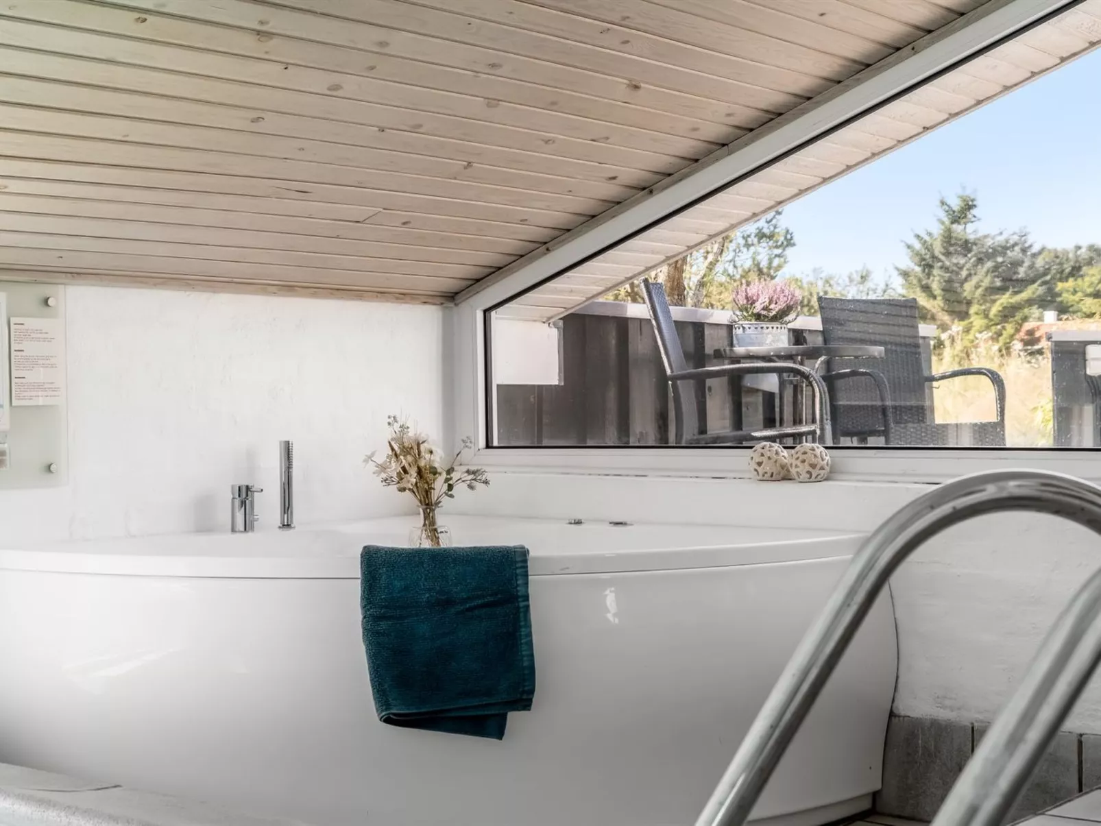 "Greta" - 2.5km from the sea - Inside