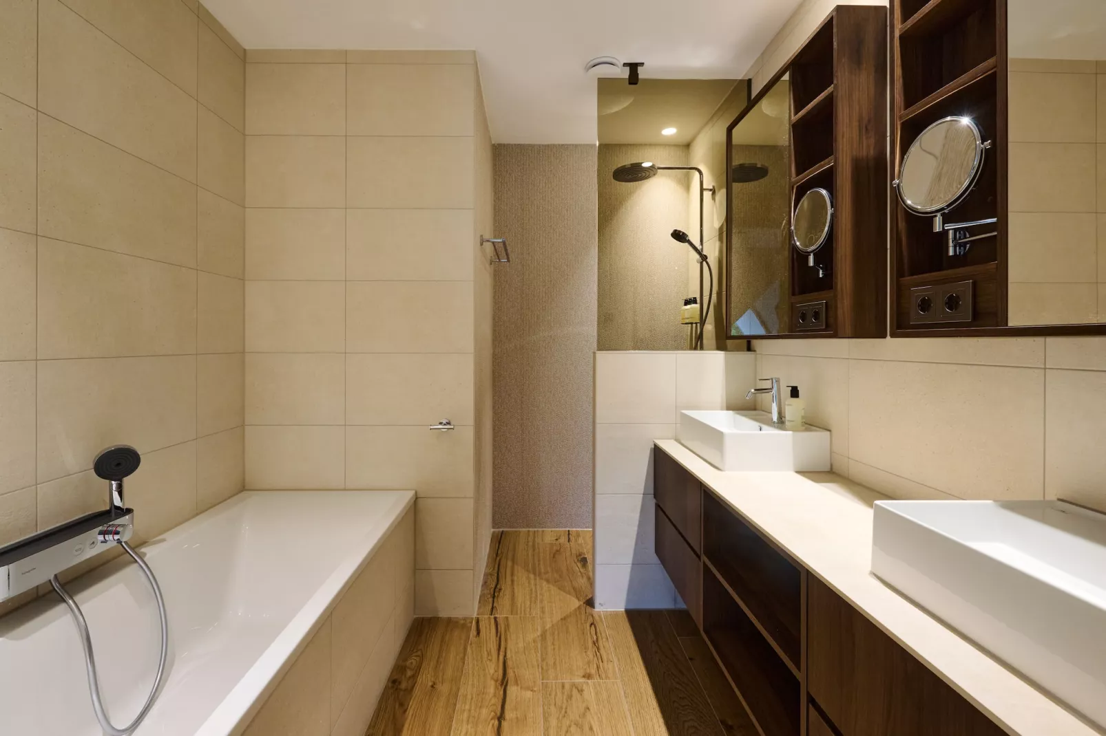 Droomsuites Texel - 8 person apartement - Badezimmer