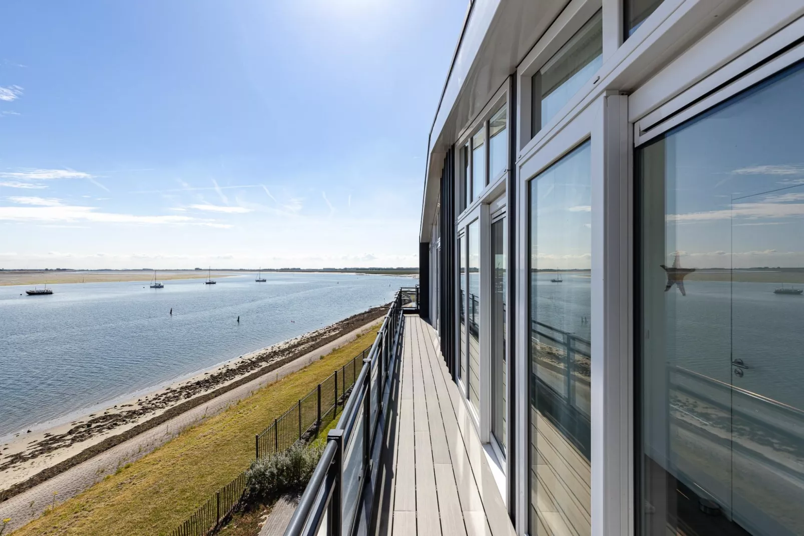 Penthouse at the beach - with balcony | No. 26 - 2 Pers.  | Vista Maris - Exterior in summer