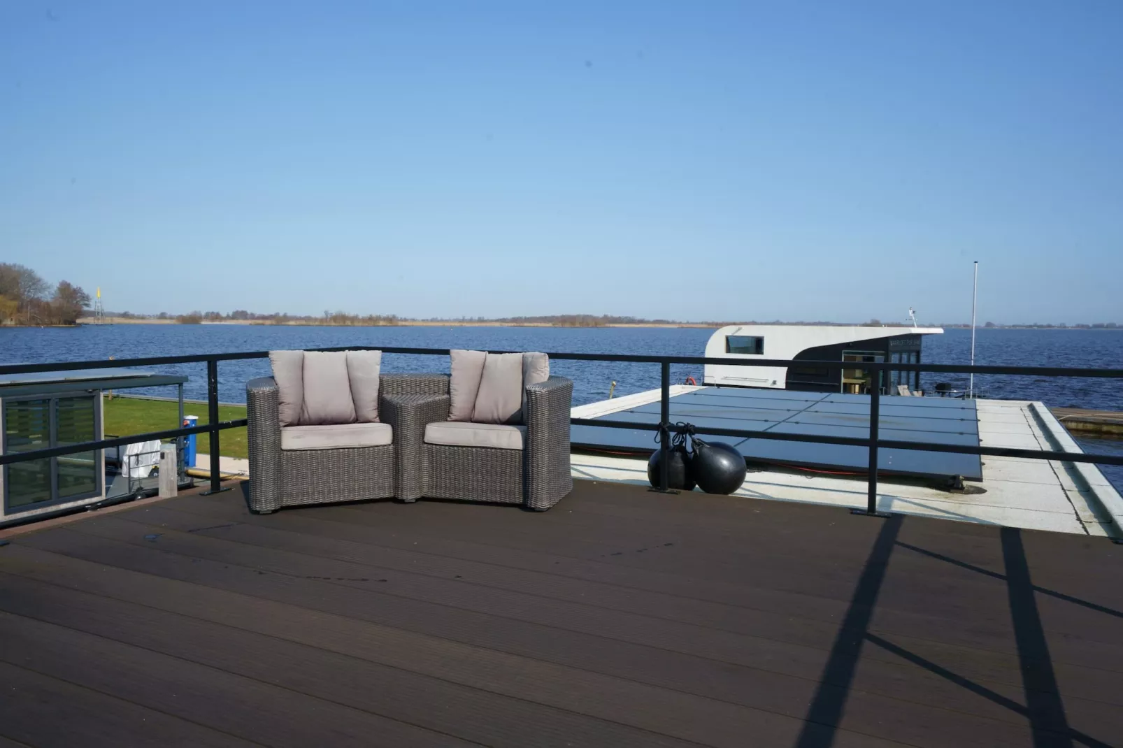 Houseboat Meerzicht - Terrace balcony