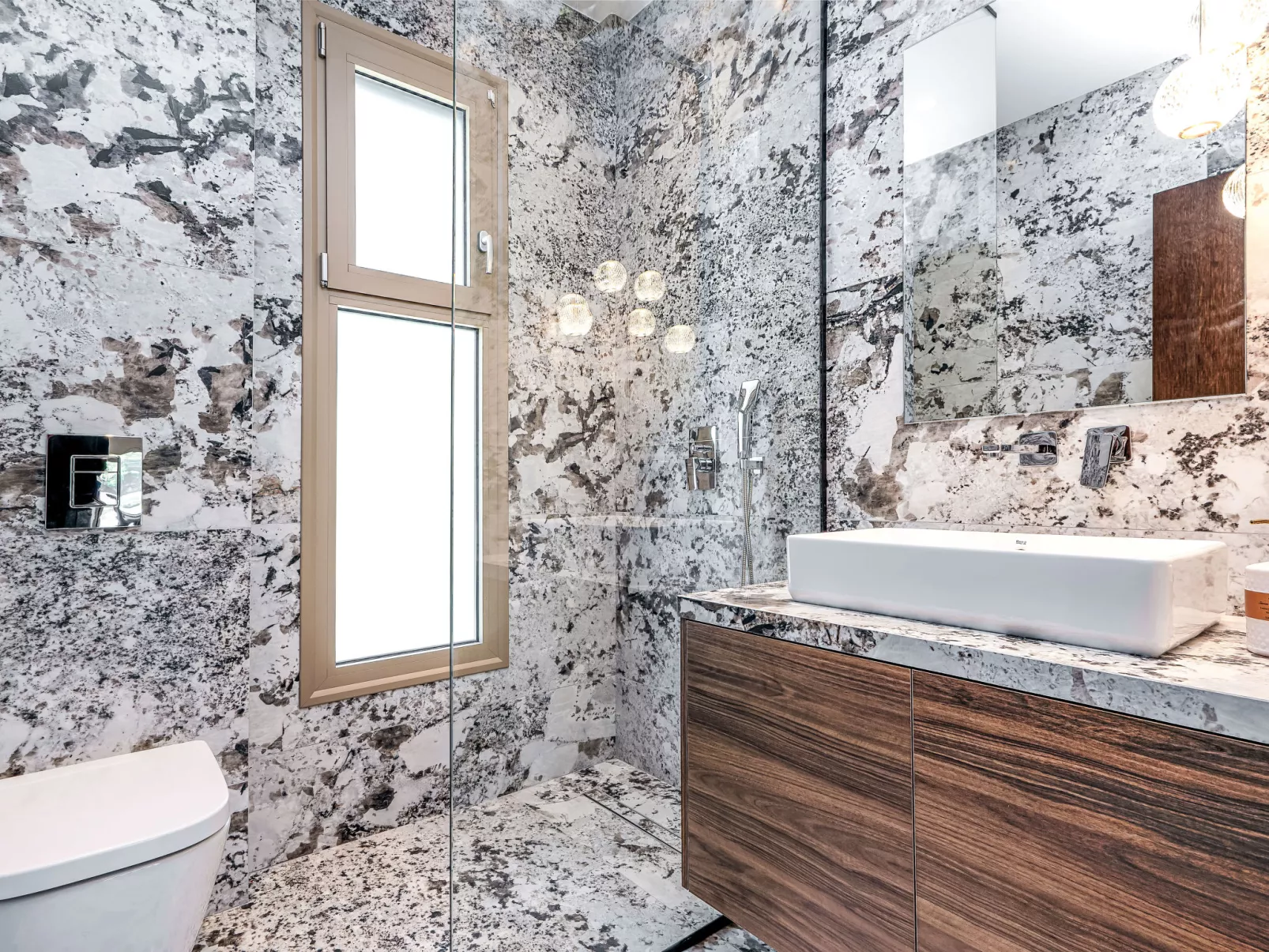 Ruby Paradise - Drinnen