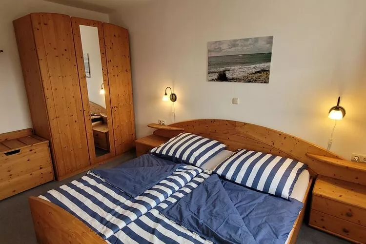 3-Raum-App B-12 65 qm 1 OG-Bedroom