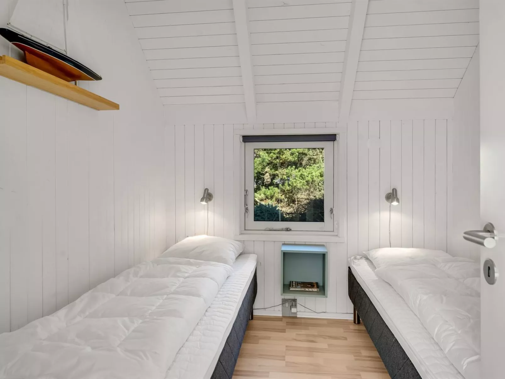 "Udder" - 1.3km from the sea - Inside