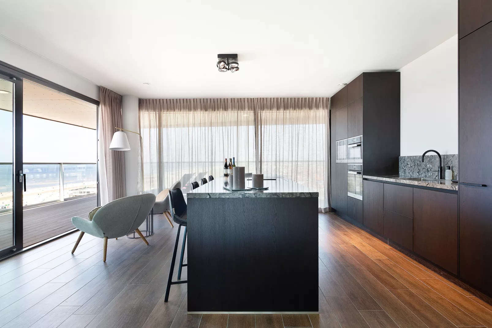 Droomsuites Egmond aan Zee - 8 person apartment - Cuisine