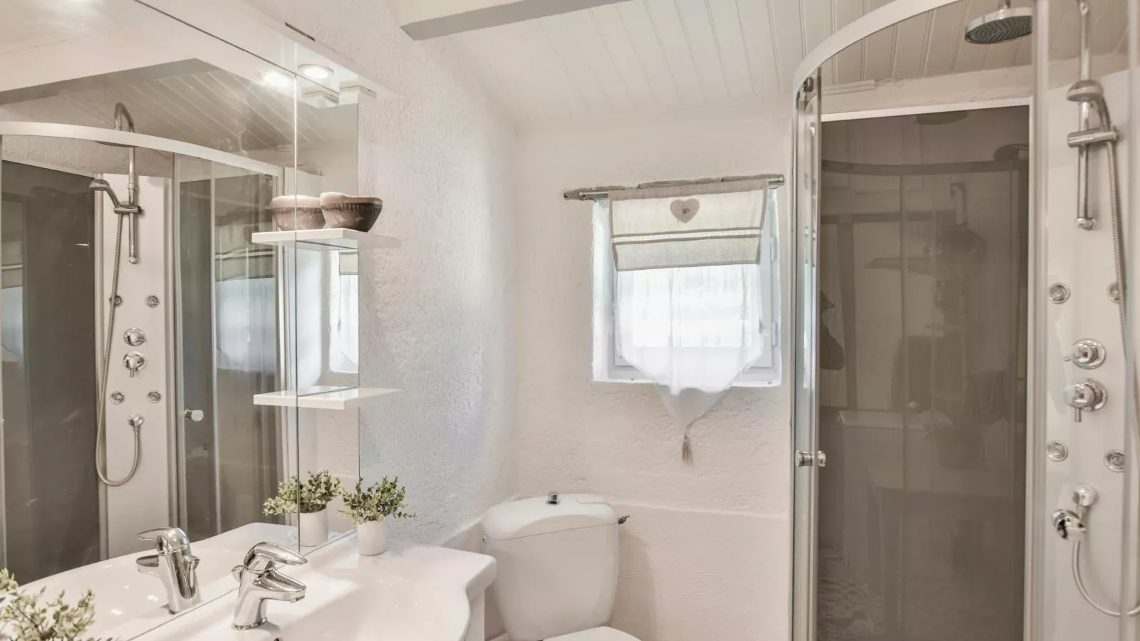 Gite la Bergerie - Bathroom