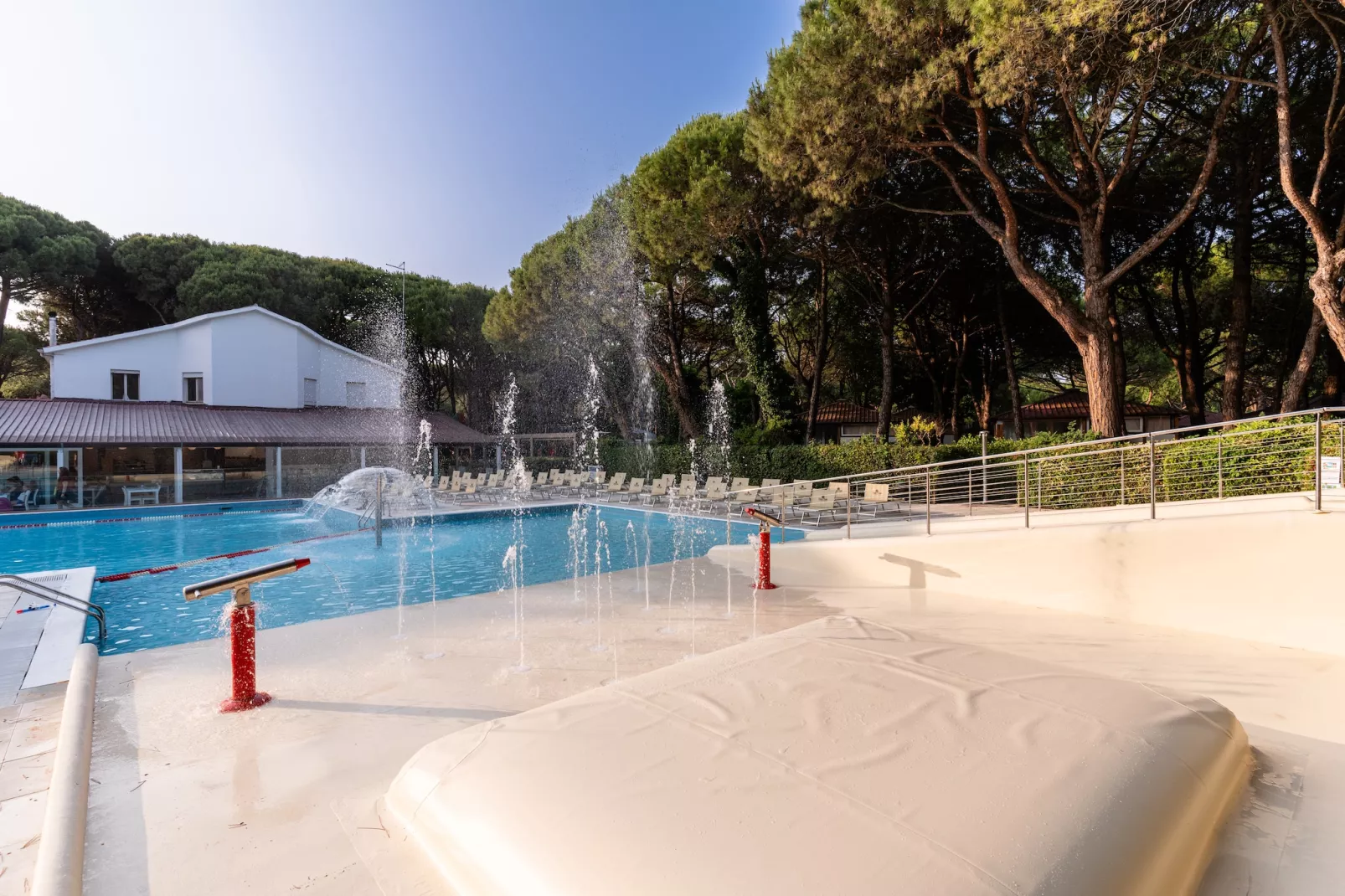 Jesolo Family Resort - LODGE ELITE DOG - Swimming pool