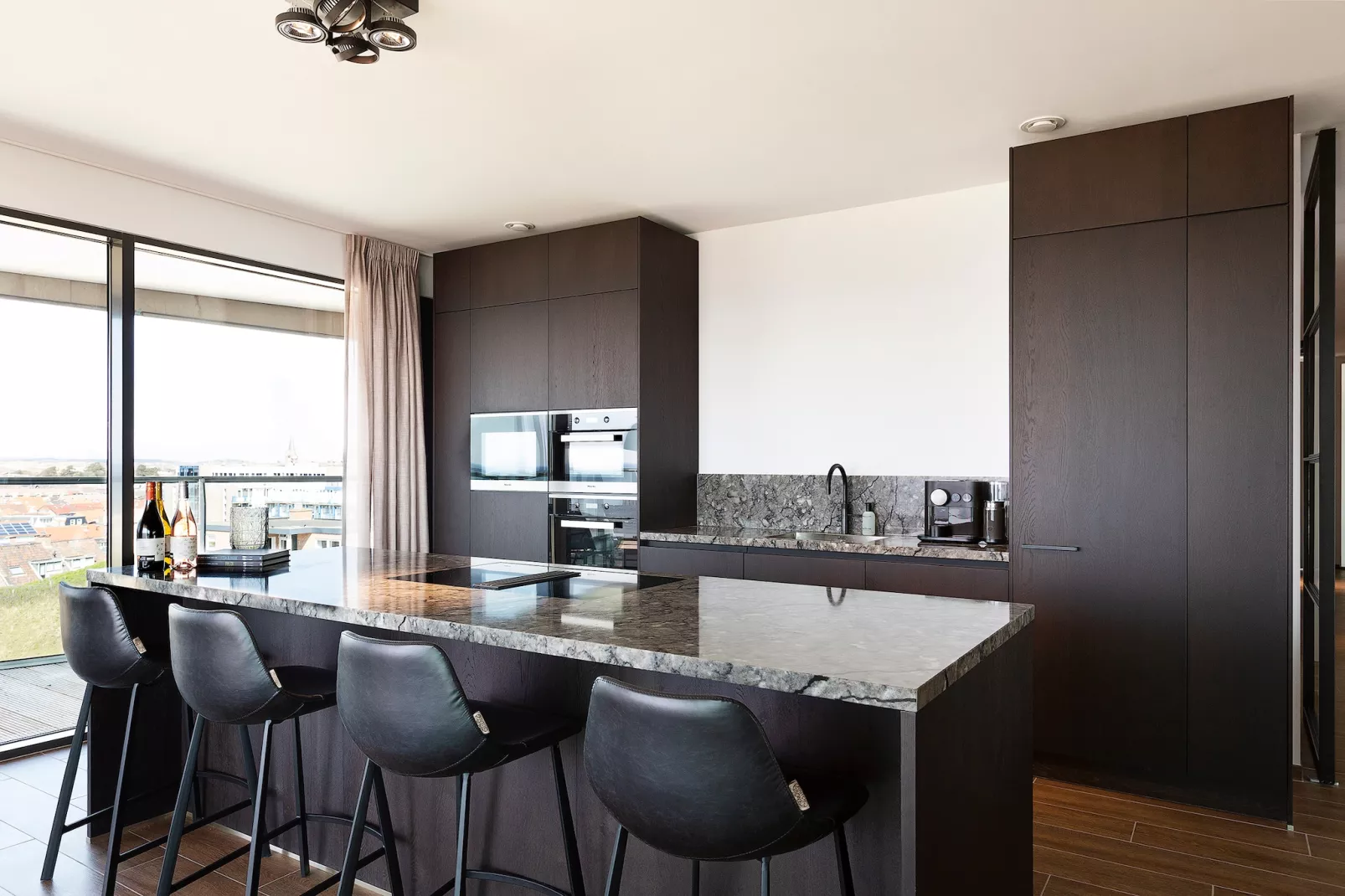 Droomsuites Egmond aan Zee - 8 person apartment - Cuisine