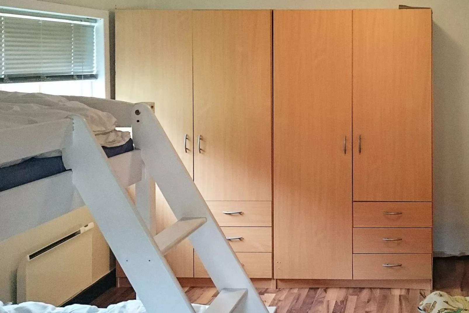 76766 HAUGEN GARD-Indoor
