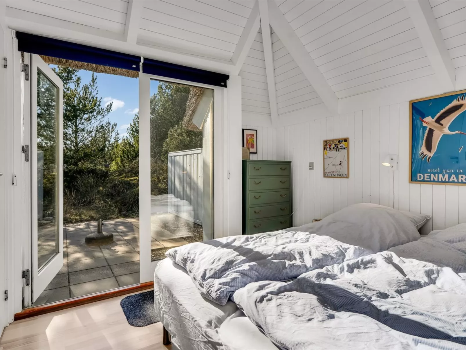 "Udder" - 1.3km from the sea - Inside