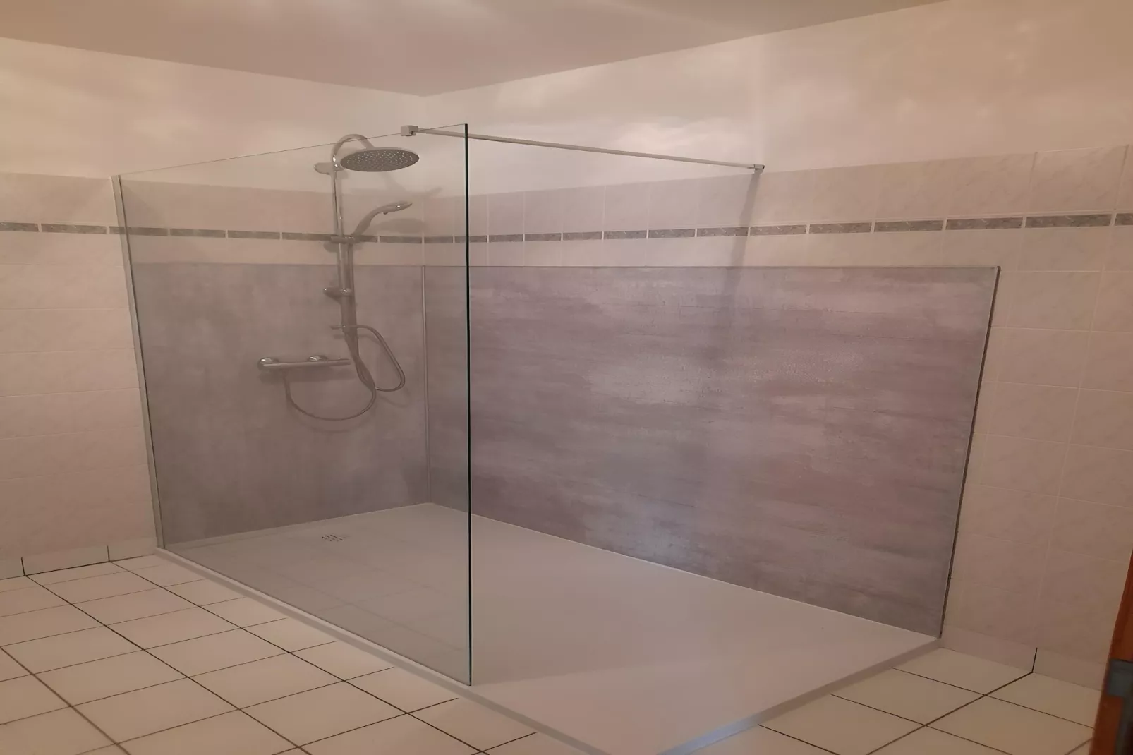 Gite Nouartais - Badezimmer