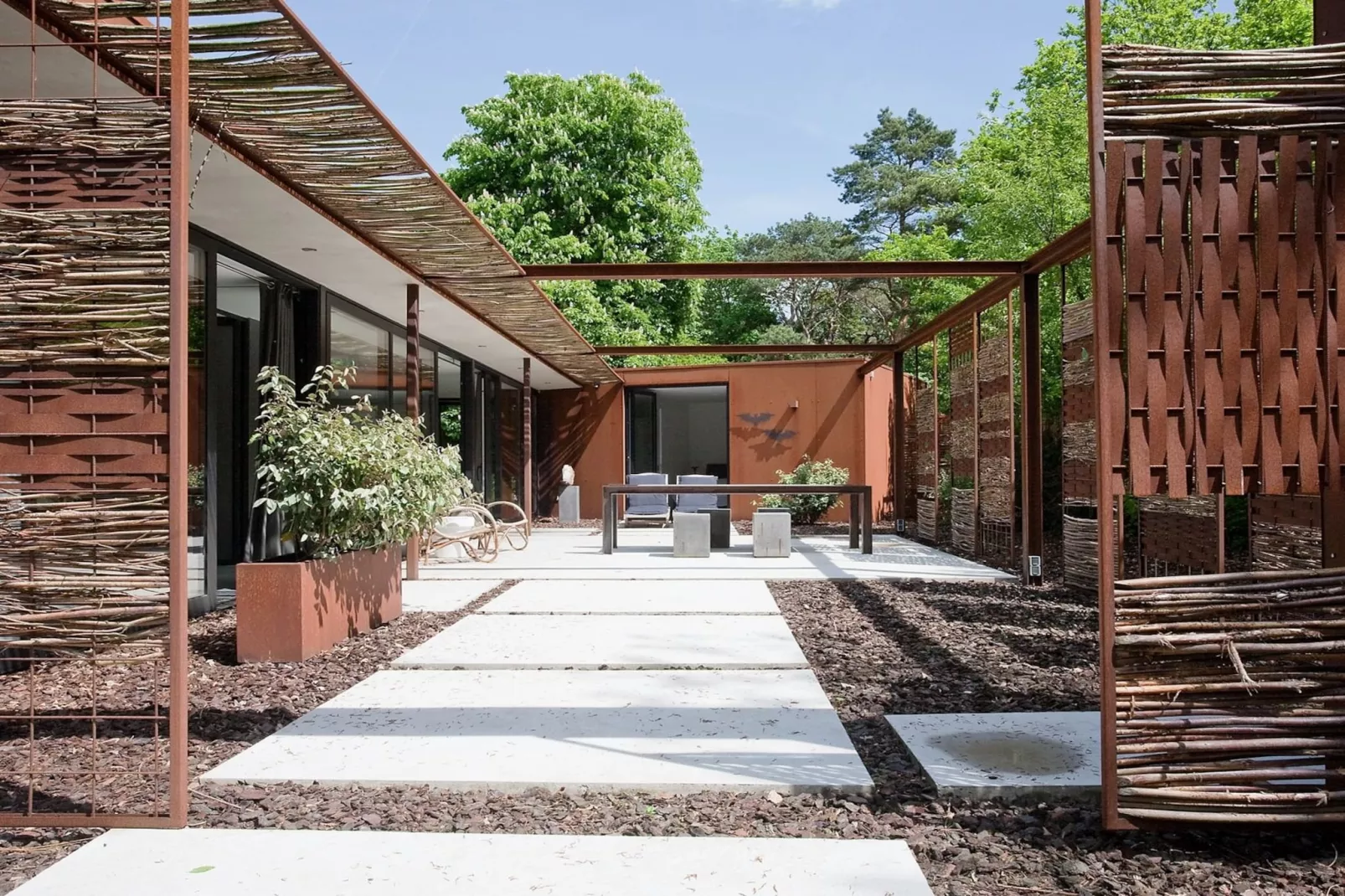 Stalen Boshuis - Landing