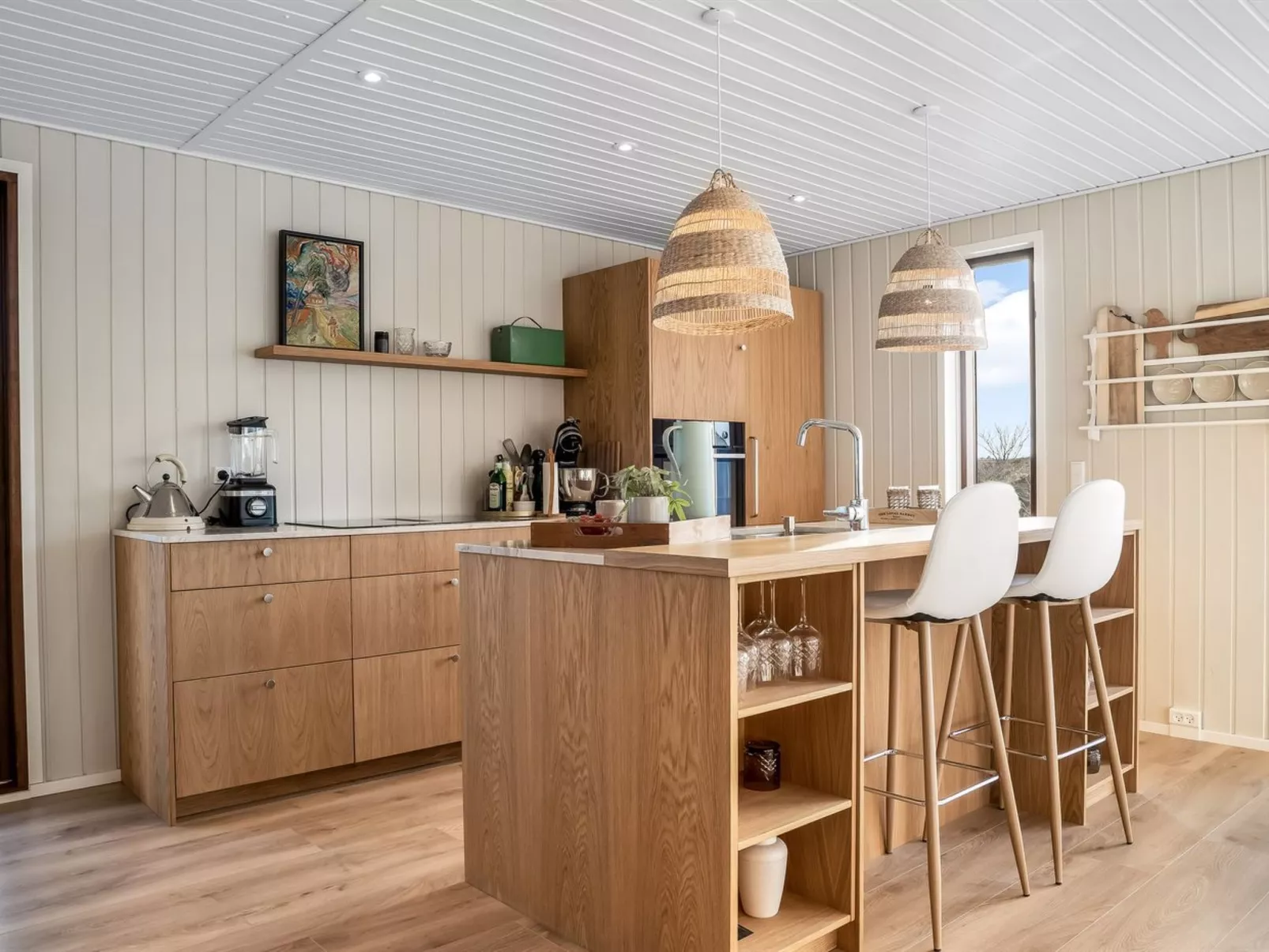 "Kiina" - 100m from the sea - Drinnen