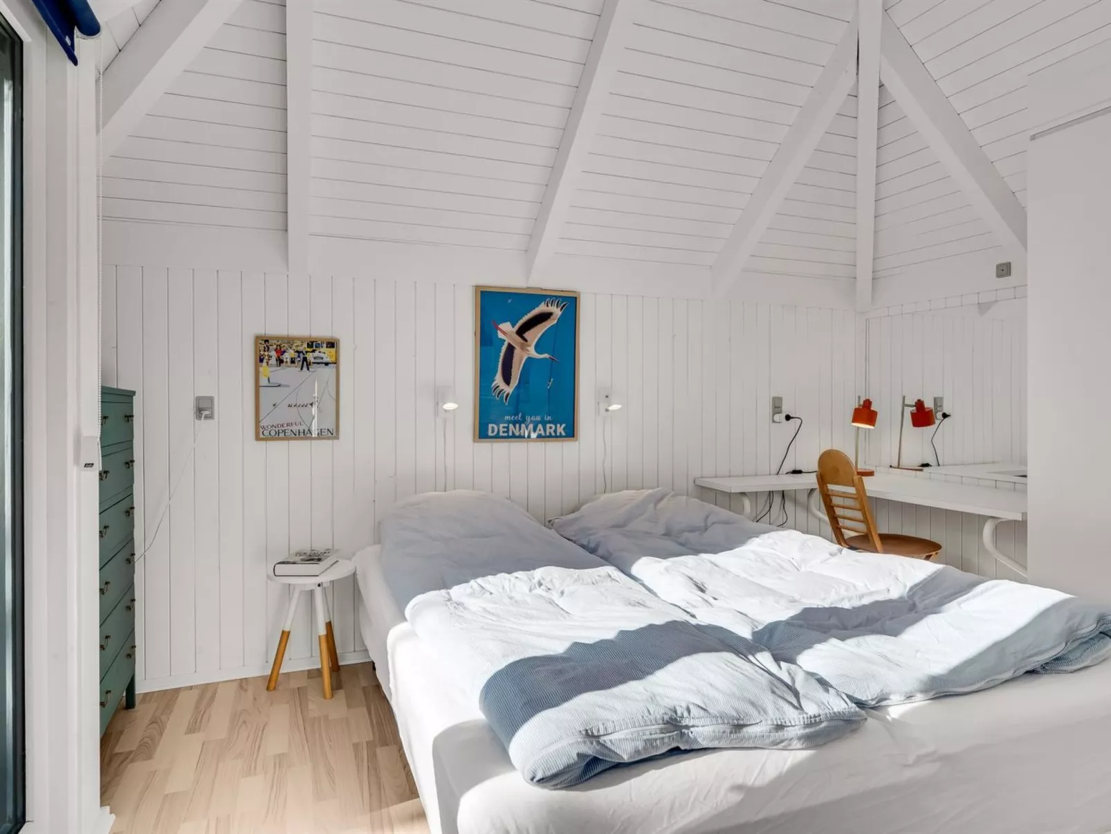 "Udder" - 1.3km from the sea - Inside