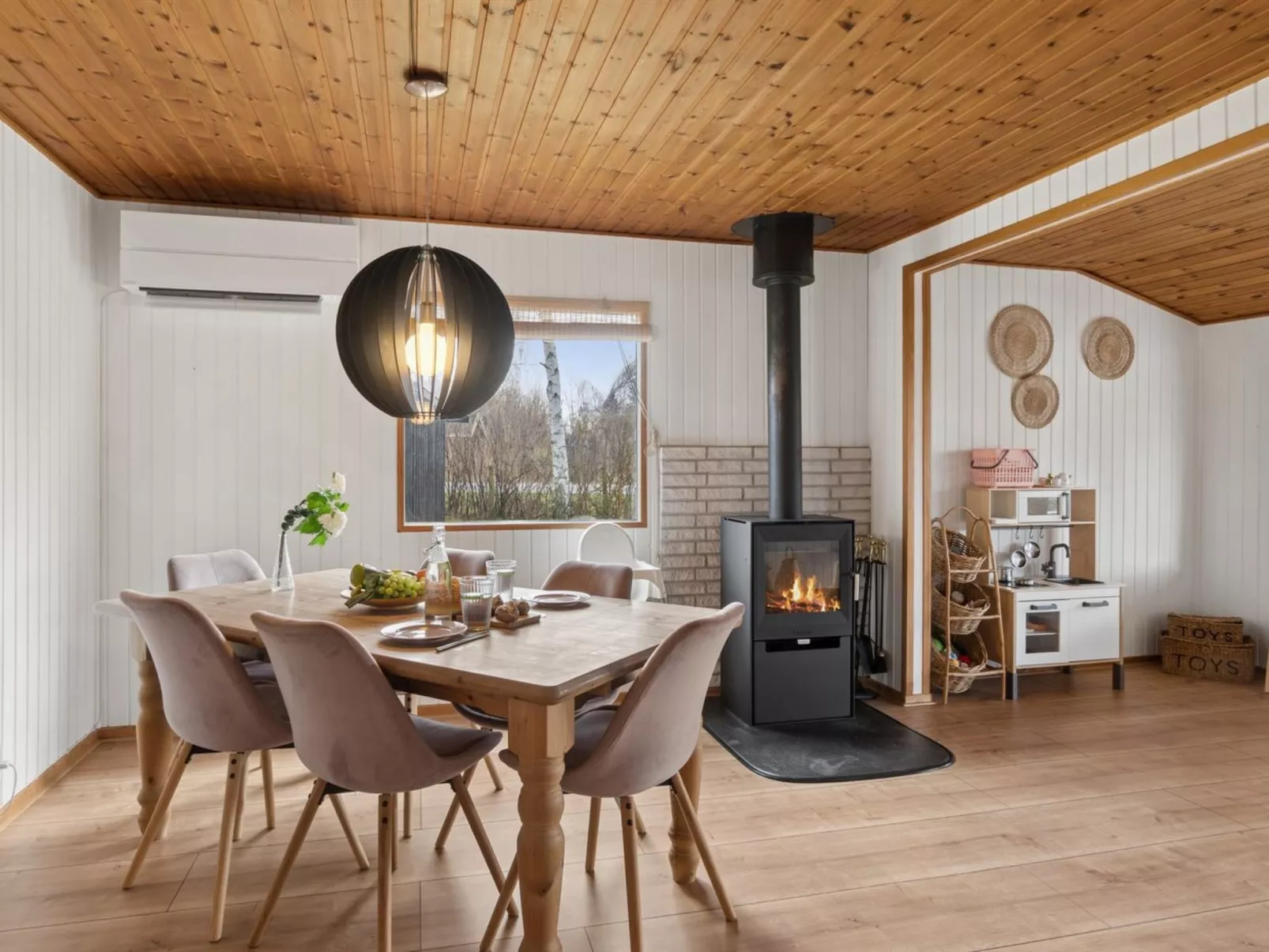 "Ansberga" - 3.2km to the fjord - Dedans