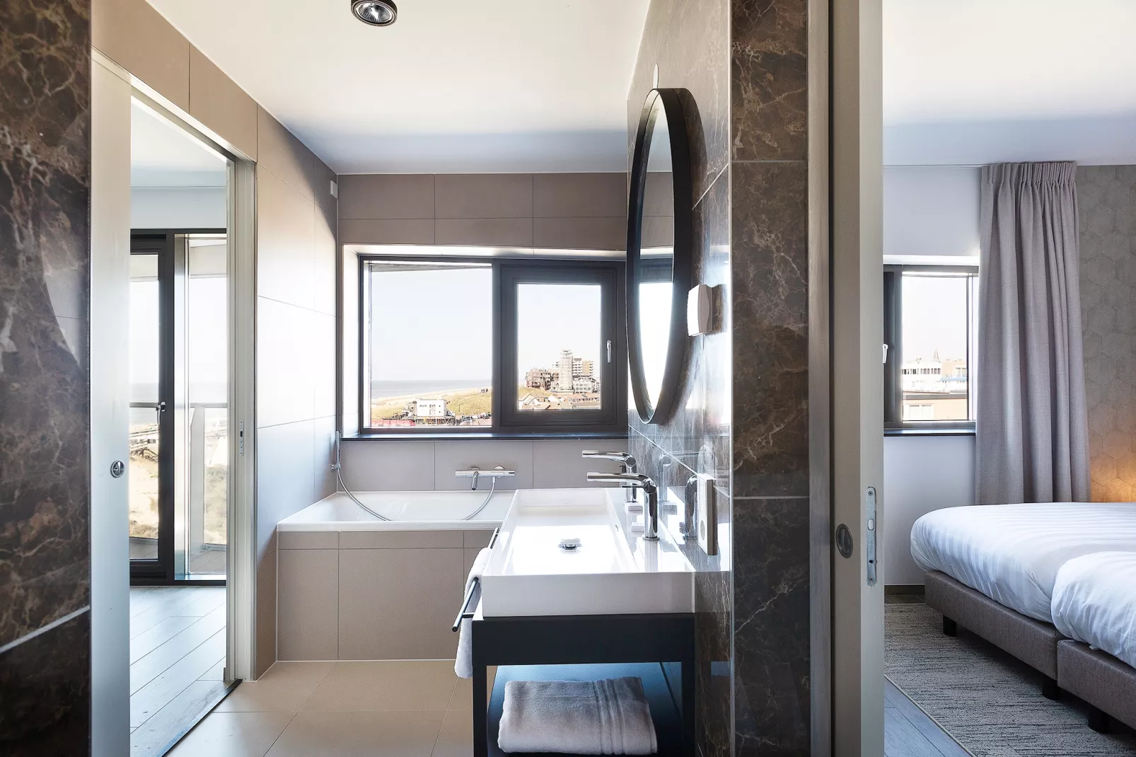 Droomsuites Egmond aan Zee - 8 person apartment - Cuisine