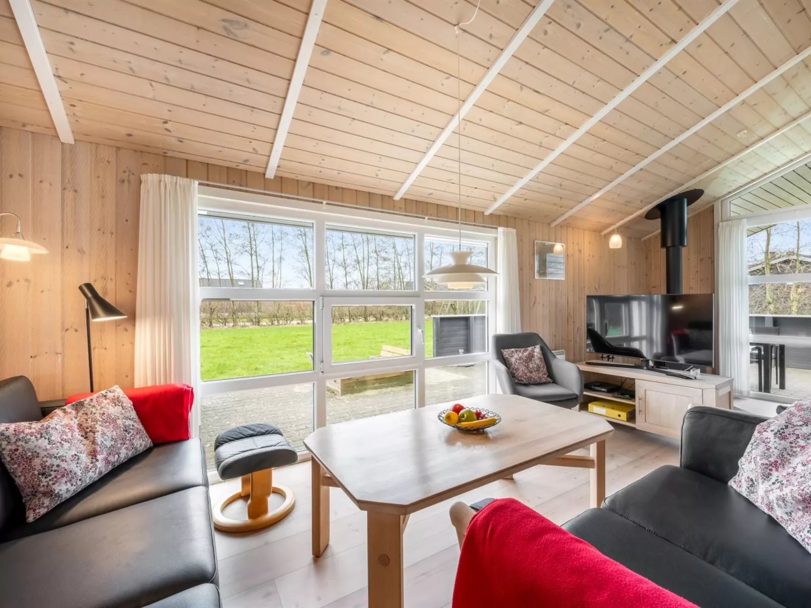 "Tinka" - 1.2km to the fjord - Dedans